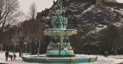 90-Minute Walking Tour of Old Town Edinburgh with Heritage Guides