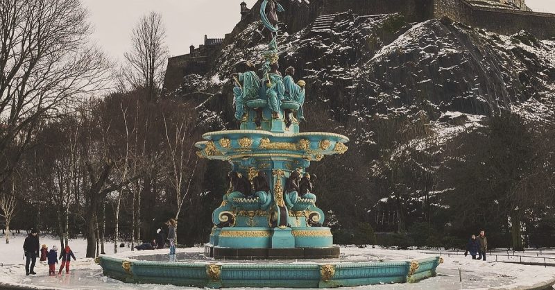 90-Minute Walking Tour of Old Town Edinburgh with Heritage Guides