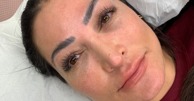 Eyelash Extensions at QueenVLashesUK for Stunning Looks
