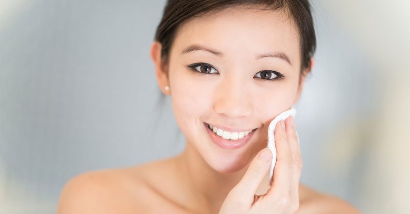 Non-Surgical Facelift at Cosmetologist Ernesta