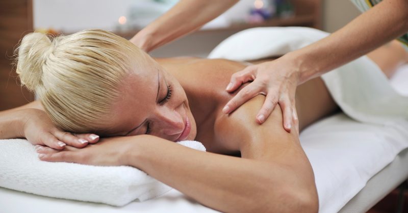 Relaxing 30- or 60-Minute Swedish Massage at The Gloss
