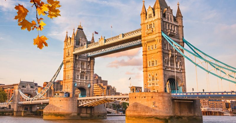 Sightseeing Ticket for Thames Views with City Cruises in London