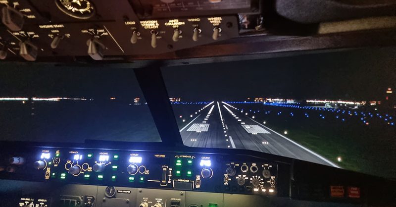 Boeing 737 Flight Simulator Experience at The 737 Experience
