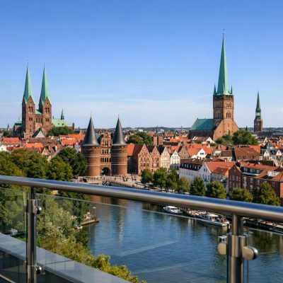 Ophold på 4* Hotel Vier Jahreszeiten i Lübeck