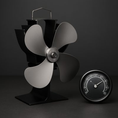 Varmeaktiveret brændeovnsventilator med termometer til effektiv varmefordeling