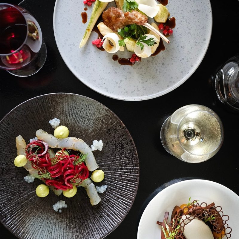 3 retter på Den Gule Cottage - frokost eller aften i smukke omgivelser