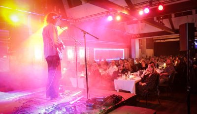 Dinnerkoncert med Peter Sommer og 2-retters middag i Schillerhuset, København