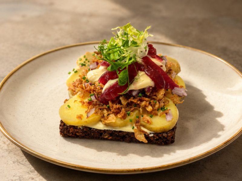 Smørrebrød hos Dansk Smag i København K - Spar 10% i aften!