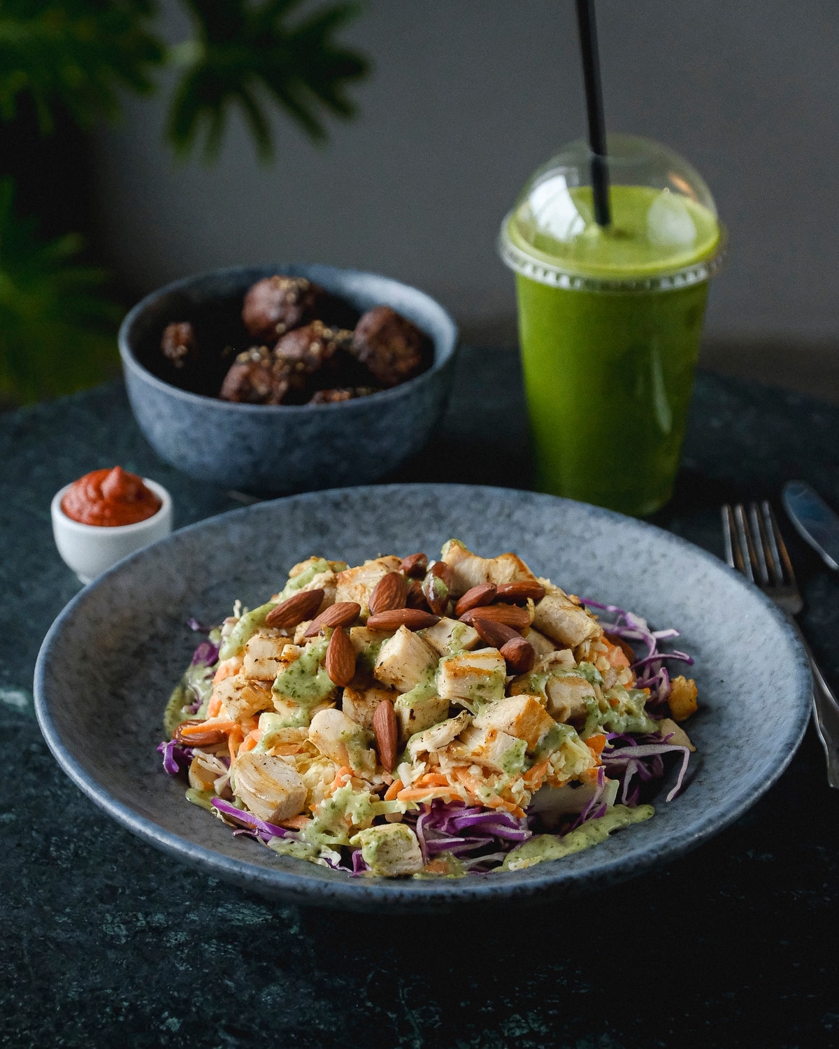 ½ PRIS: Valgfri Stor Salat @ PALÆO -  Always Go For The Greens!