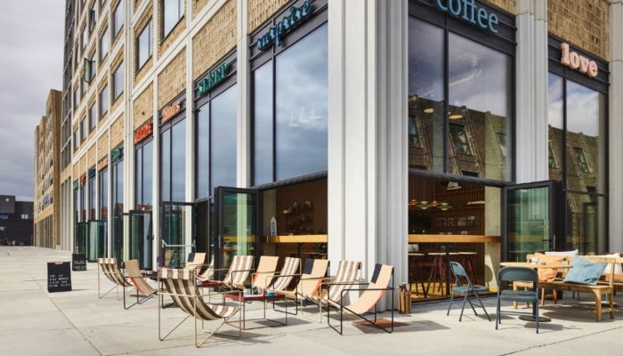 Nomad Day Bar: Moderne bar og café på Papirøen med udsigt over havnen