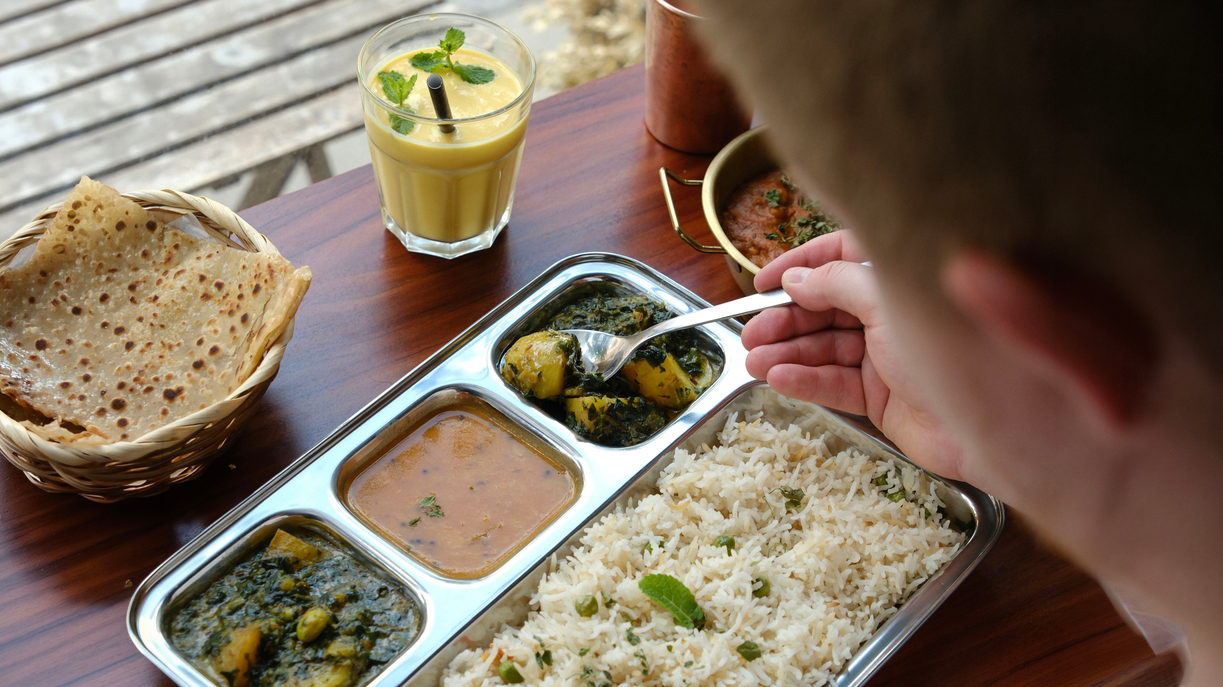 Premium Thali Experience @ Govinda - Vegetarisk Vidundermad på Åboulevarden