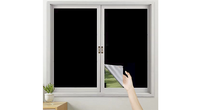 Mørklægningsfilm 145 × 300 cm - Nem montering uden boring