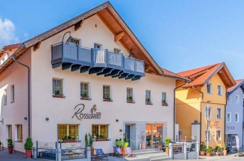 Ferie med overnatning og 4-retters menu på Hotel Rösslwirt