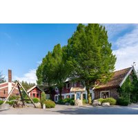 Overnatning og 2-retters menu på Kronen Gaard Hotell