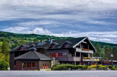 Ophold med morgenmad hos Hunderfossen Hotell & Resort nær Lillehammer