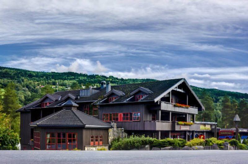 Ophold med morgenmad hos Hunderfossen Hotell & Resort nær Lillehammer