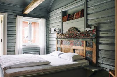 Overnatning med 2-retters menu på Kleivstua Hotell