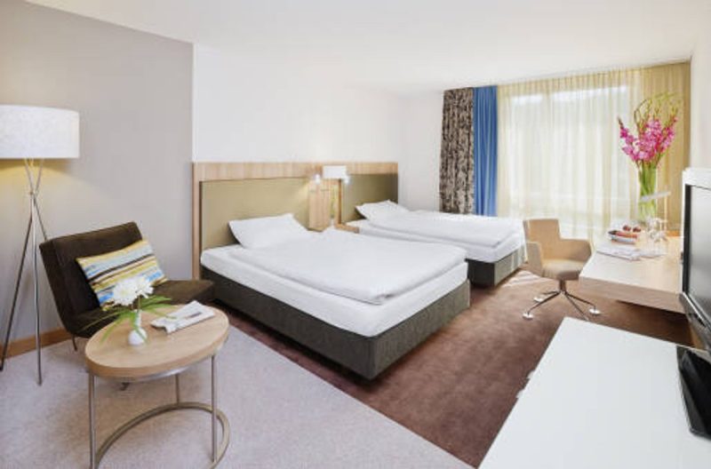 Overnatning med morgenbuffet og middag på Mövenpick Zurich Regensdorf