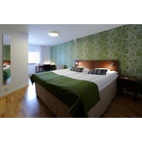 Overnatning med morgenmad og velkomstvin på Hotell Conrad