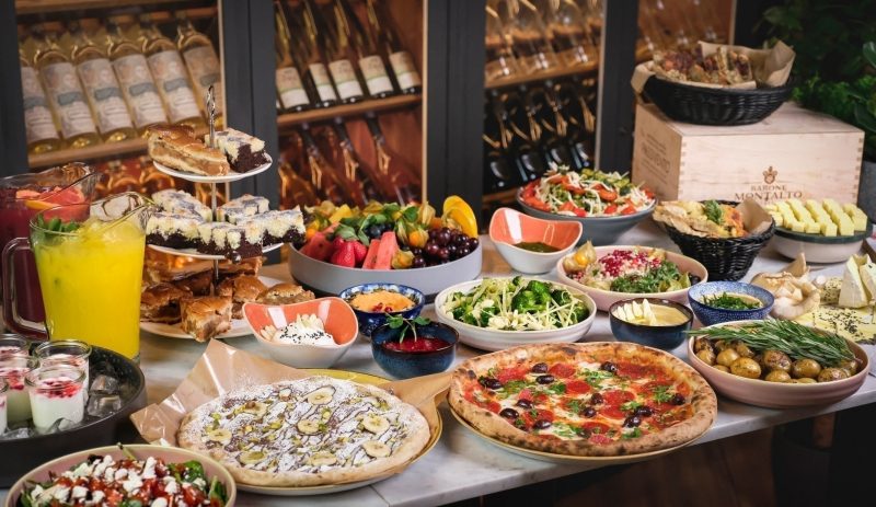 Italiensk-nordisk brunchbuffet hos DEJ Bella