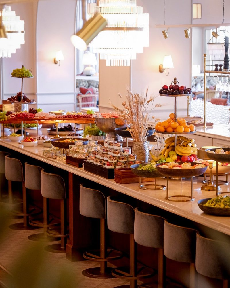 Overdådig brunch på Marienlyst Strandhotel med udsigt over Øresund