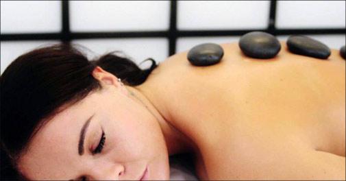 Klassisk eller hotstone massage i 30-60 min.
