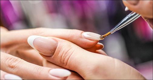 Gelmanicure med naturlige tips og gele