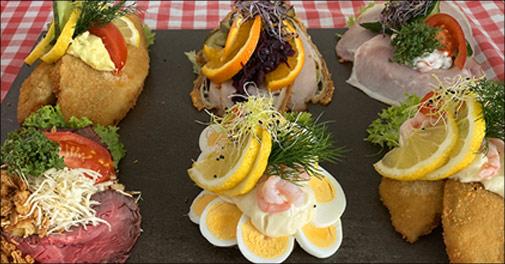 4-10 stykker lækkert, højt belagt smørrebrød