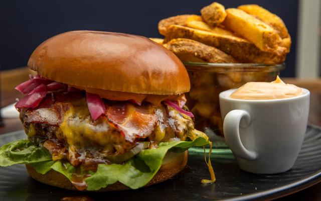 Burger på Sejlklubben i Randers