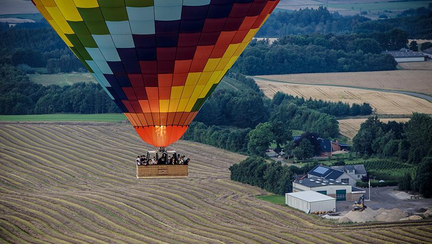 1 times flyvning i luftballon 
