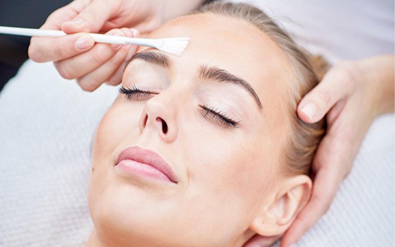 Behandling med retinolpeeling