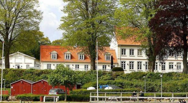 2-3 dage med morgenmad - til 2 - velanmeldt