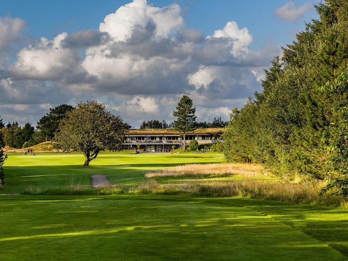 Deal på Golfminiferie i nybygget ferielejlighed - til 2
