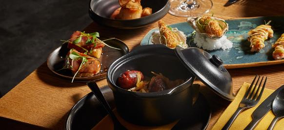 7-retters menu à 4 serveringer på topanmeldt sted