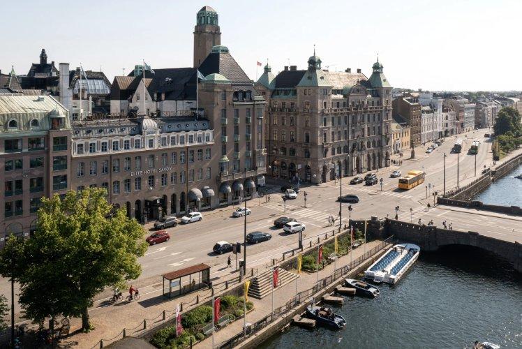 Svensk ophold med  9-retters middag