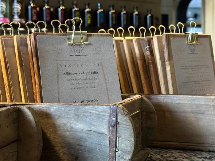 POPULÆR: Gourmetophold på Vadehavshotellet: 5-retters gourmetmenu inkl. vinmenu / Pris pr pers