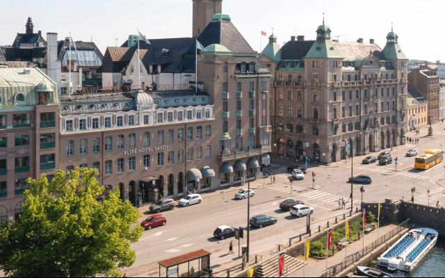 Svensk ophold med  9-retters middag