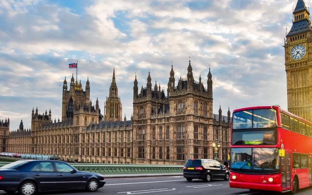 England: 4 dage med kvartpension - og fly