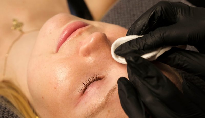 Lash Lift & Brow Lamination hos Cimmie Roos - Professionel styling (3)