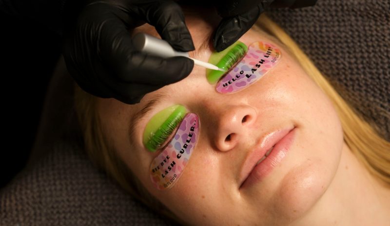 Lash Lift & Brow Lamination hos Cimmie Roos - Professionel styling (6)