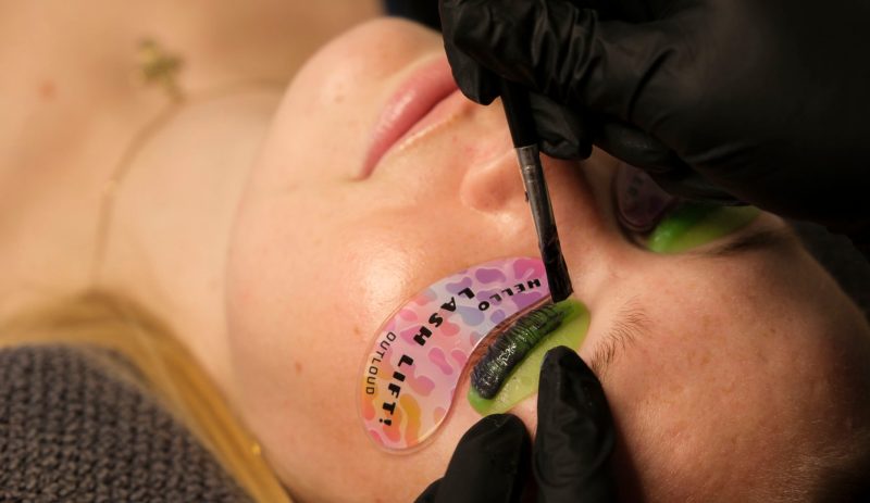 Lash Lift & Brow Lamination hos Cimmie Roos - Professionel styling (7)