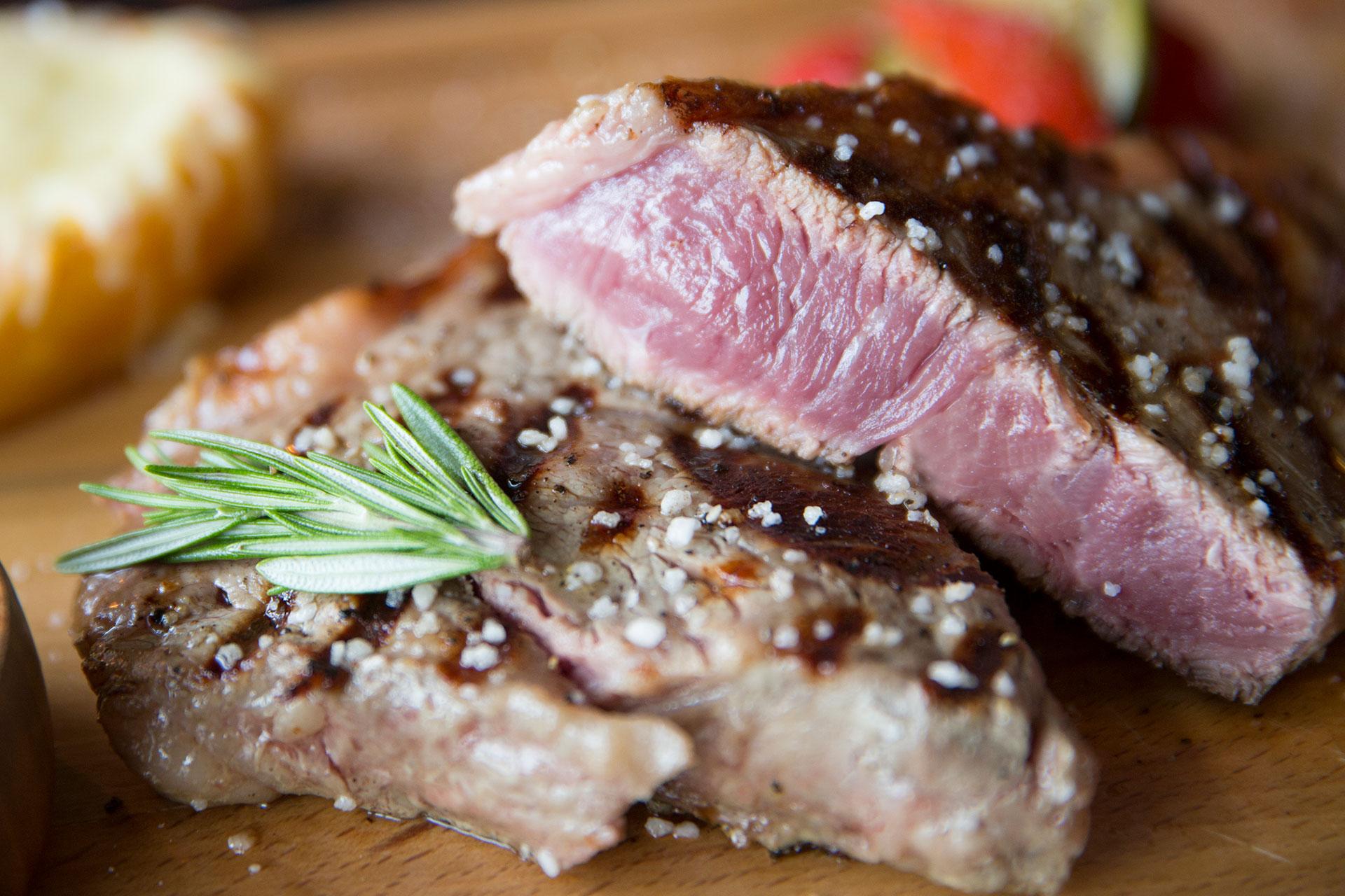 Rib Eye steak hos Korup Steak House 